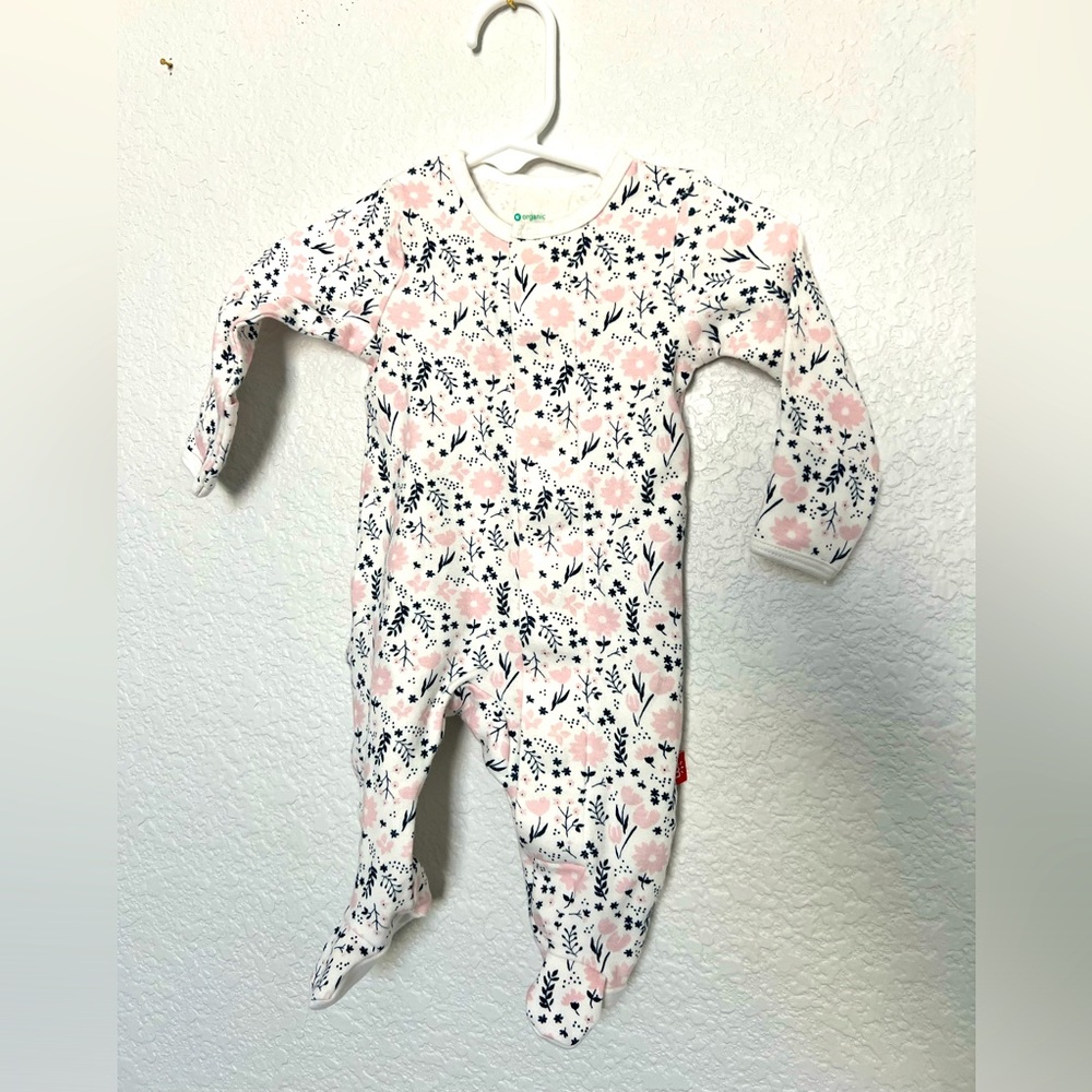Magnetic me newborn 100% organic cotton onsie